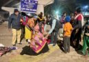 बेघर लोगों को ठंड से बचाने महापौर मधुसूदन यादव ने बांटे कंबल